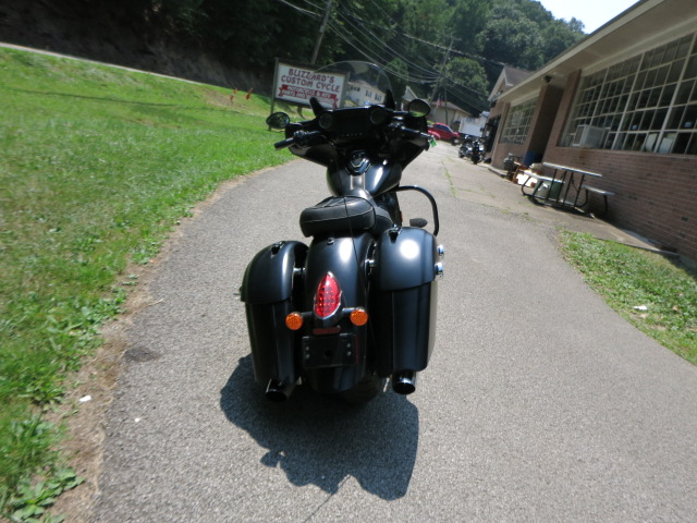 2018 Indian Motorcycle Indian® Chieftain Dark Horse® - Photo 6